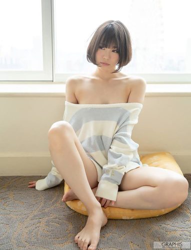 Airi-Suzumura-27