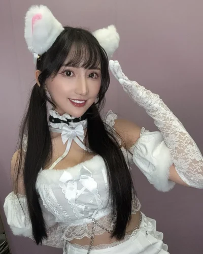 คาเรน-ยูซูริฮะ-2