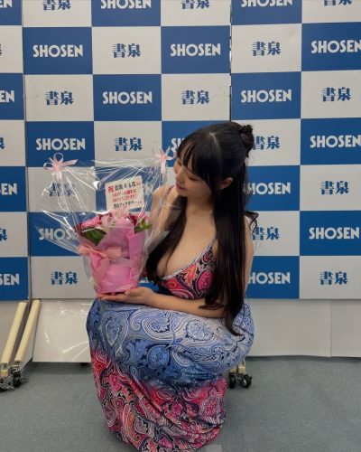 โคอิบุจิ-โมโมนะ-2