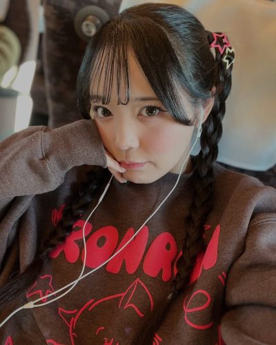 โคอิบุจิ-โมโมนะ-22