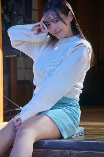 โคอิบุจิ-โมโมนะ-25