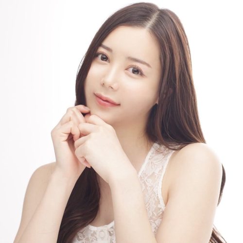 มิอุ-ชิรามิเนะ-1