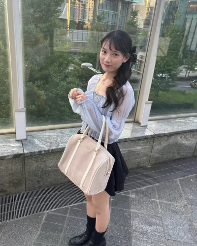 โมเอะ-ซากากิบาระ-1