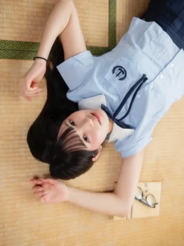 โมเอะ-ซากากิบาระ-16