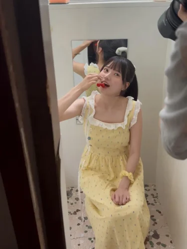 โมเอะ-ซากากิบาระ-18