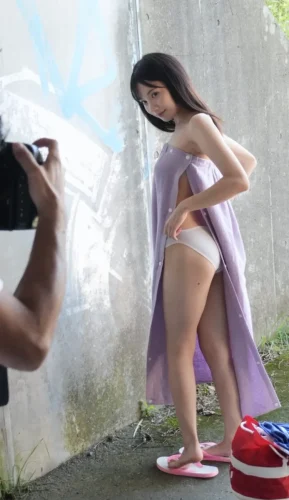 โมเอะ-ซากากิบาระ-6