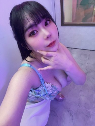 ยูเรีย-โยชิเนะ-25